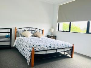 Rooms to share In heart of Asian Vietnamese area