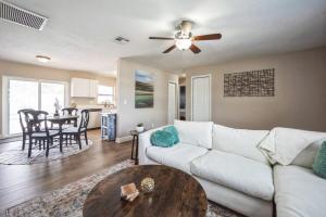 Apollo Beach Retreat - 3BR - Pool - Backyard -BBQ