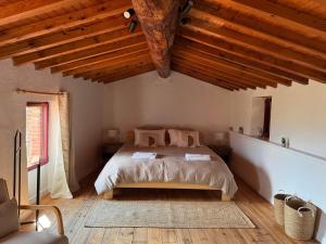 Maisons de vacances Charming stone house in Eus - Vue sur les Montagnes & Confort 2025 : photos des chambres