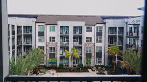 Blue Waves Serenity 1BD Lux King - Southeast Jax