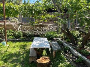 Jimsher Naveriani Guesthouse