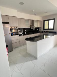 Murooj AlZain 3BR with Private Rooftop