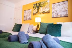 Brighton & Hove, 4 bedrooms, 5 beds, Garage