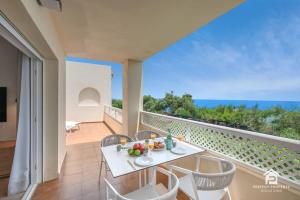 Wyndham - Bright and Modern 2BR with Sea Views in