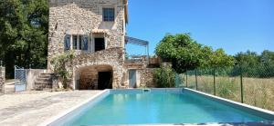 Maisons de vacances Maison avec piscine : photos des chambres