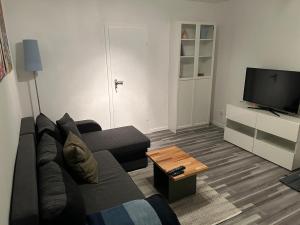 Ferienwohnung am Waldrand mit großem Garten