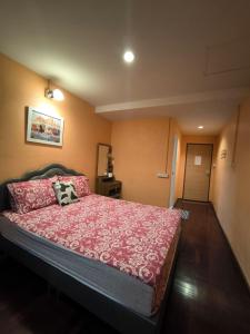 Santo house Bangkok
