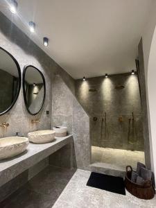 Koniko Santorini Private Pool Villas