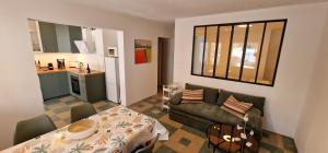 Frisch renovierte klimatisierte Ferienwohnung - nur 100 m vom Strand entfernt