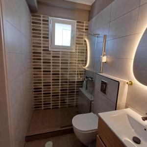 Central Modern Living Apartment 1