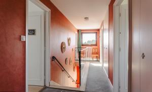 Maisons de vacances Les Arenes - Grande maison familiale renovee, 6 a 12 personnes , Vue sur les Arenes, Garage vehicule electrique, Parking Gratuit : photos des chambres