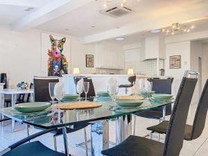 Appartements T6 Unique, Chic and Artistic with large terrace : photos des chambres