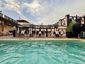 Riad Basidi Piscine roof top chauffée en hiver et rafraîchie en été