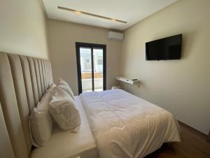 Luxurious Apartment with Pool