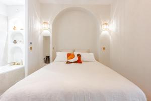 New, Superb architect apartment