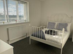 4 Bed Family & Work Ready Home