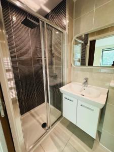 Taylors Place 3bedroom 2Bath Modern House in Winchester Wifi 2FreeParking