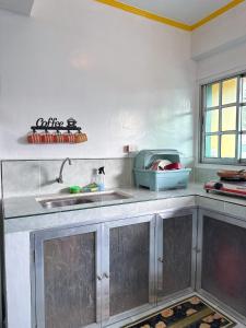 3 BR near burnham and night market