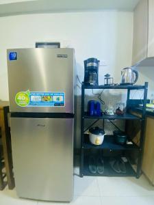 Shore2 Condo 1BR Balcony, Wifi, Pool, MOA, Airport