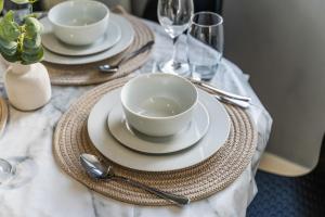 Leeds Elegant Central Flat - Sleeps 8 - Highrise View City Centre