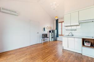 West Sky Pension Anmyeondo