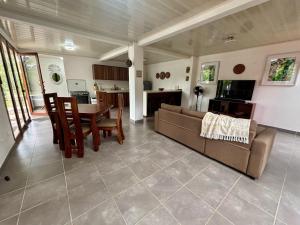 La Casa Pina Pacifica near La Fortuna