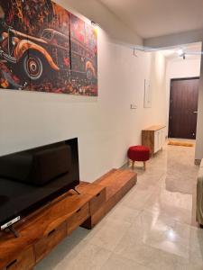 Stylish 3BHK flat close by WTC OMR at 18th floor