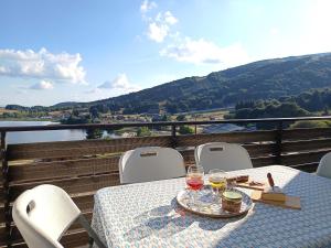 Appartements Super Besse: Appartement 6 pers. lumineux avec balcon et cuisine equipee - FR-1-814-144 : photos des chambres