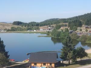 Super Besse: Appartement 6 pers. lumineux avec balcon et cuisine équipée - FR-1-814-144