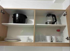 Fast WiFi - Free Pool Access - Netflix - Hot Shower