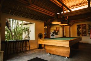 Villa Rosita Oceanfront Villa with Private Chef in Bali