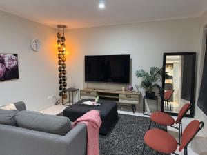 KozyGuru | 3BR Retreat to ADL & Barossa in 40m