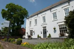 桥楼酒店 - 瓦伊河畔罗斯