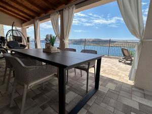 Villa Kamia with private heated pool and electric vehicle adapter