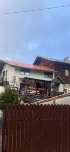 Apartament Casa cu Flori de Munte