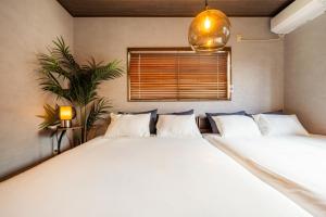 8 min walk to station 11 min to HND airport 85 sqm max 8 people full renovation 2 toilets Netflix