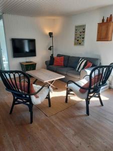 Charming Summer House At Vejlby Fed