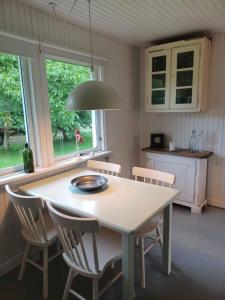 Charming Summer House At Vejlby Fed