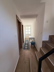 Apt1-Sleek Studio, walk to Beach