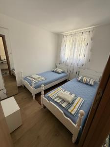 Apt1-Sleek Studio, walk to Beach