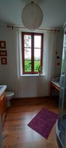 Pilea, Maison à la campagne avec grand jardin