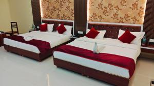Hotel Kiran Palace and Mahi Galaxy