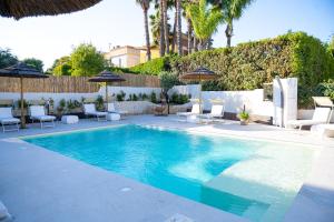 DimorAmare LUXURY BeB POOL AND BEACH