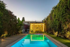 Hestia Grey Villa with Guest House & Private Pool