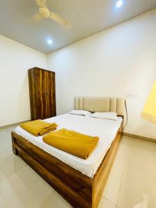 Hotel Amit Cafe and Lodging Bhimashankar