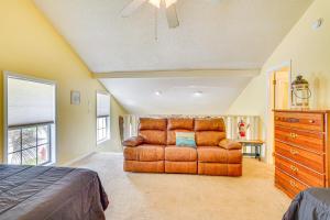 Cheerful 1-bedroom townhouse with spacious loft