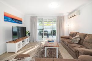 Ocean Blue Bungalow Easy Beach Stay in Busselton