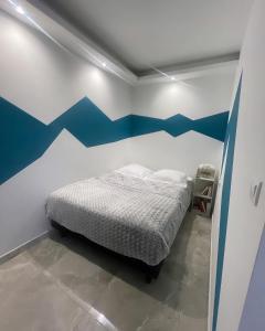 Proche de la Joliette et des terrasses du port