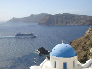 Manos Small World Santorini Greece