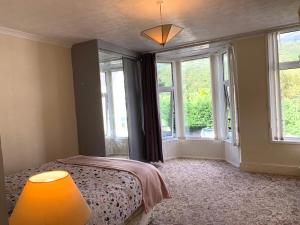 LlysArthur Snowdon, Yr Wyddfa, Base in Llanberis